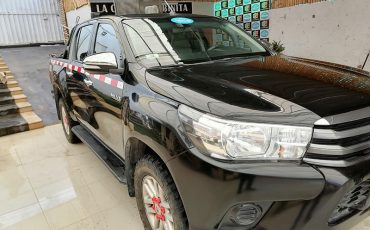 Toyota Hilux 2.8L Negro DTI 4×4